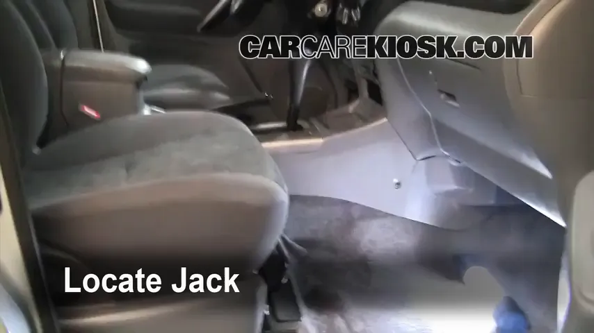 2001 Toyota RAV4 2.0L 4 Cyl. Jack Up Car